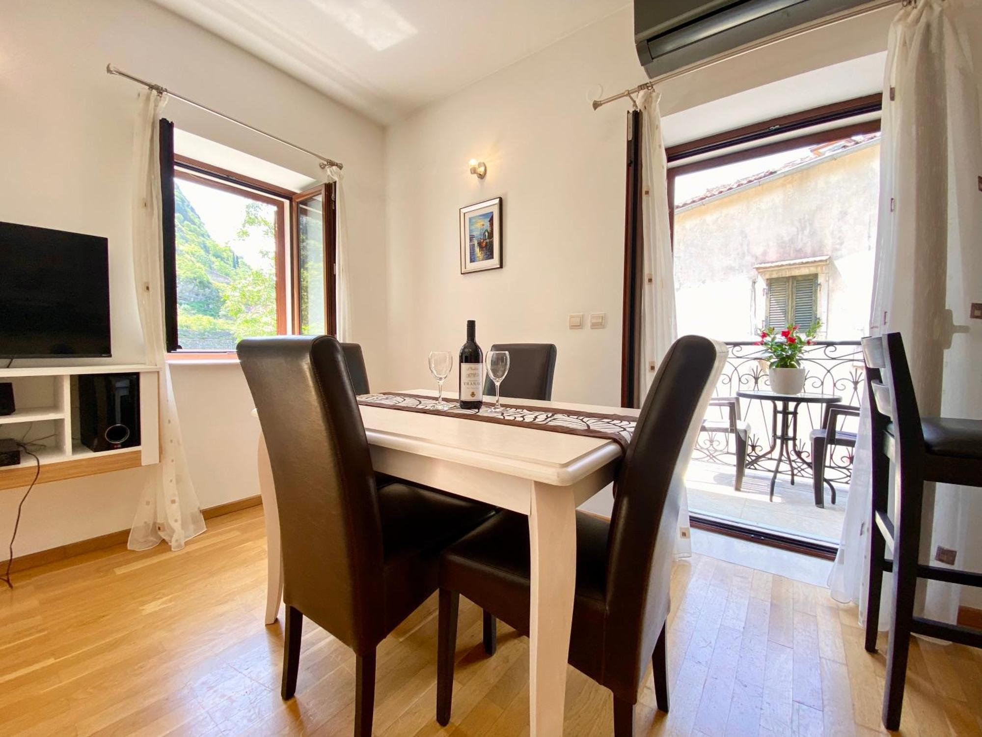 Fiumera Kotor Apartment エクステリア 写真
