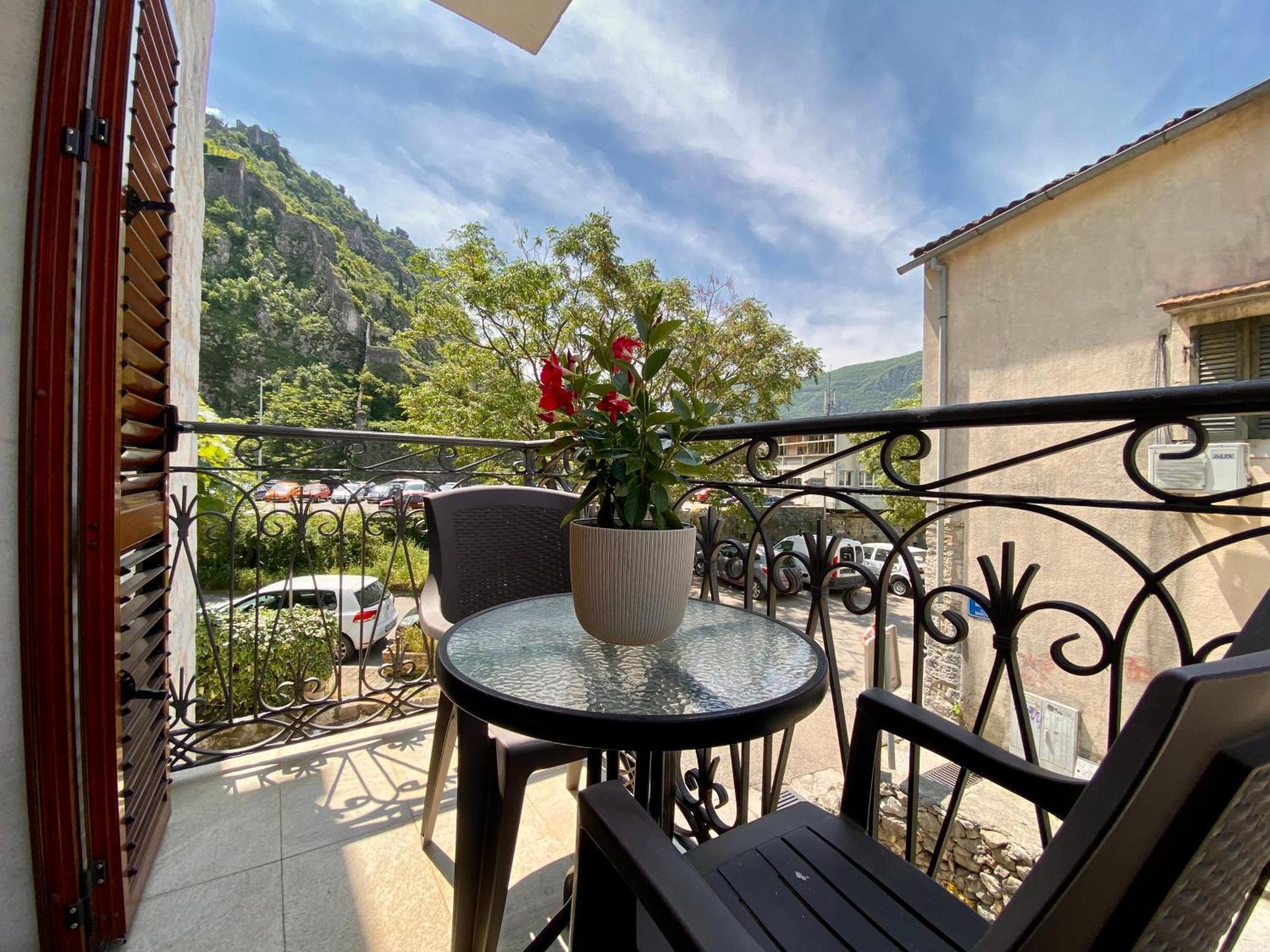 Fiumera Kotor Apartment エクステリア 写真